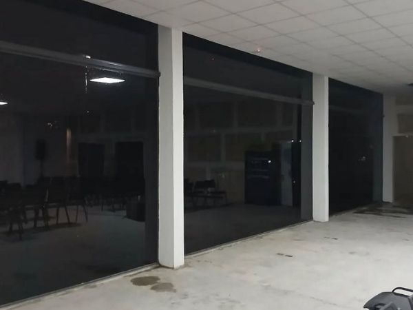 Aplicação profissional de película de proteção solar